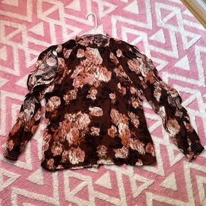 Maurice’s peekaboo long sleeve dressy shirt. Size Large